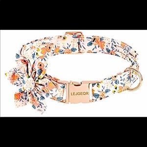 Flower appliqué dog collar - size medium